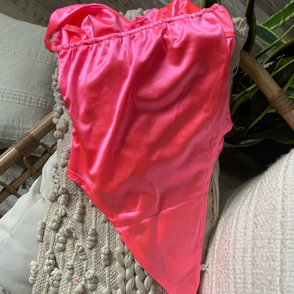 Brand new bodysuit - Picture 2 of 2